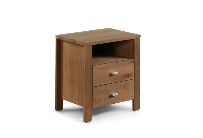 SHOWROOMMODEL SLAAPKAMER STEMIO 180X200 GESTOOMD EIKEN MET 3 DEURS LINNENKAST EN 2 NACHTKASTJES