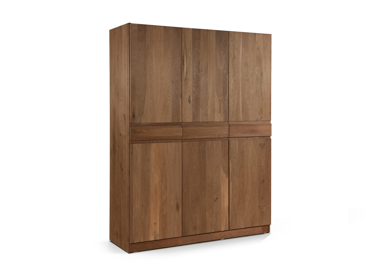 SHOWROOMMODEL SLAAPKAMER STEMIO 180X200 GESTOOMD EIKEN MET 3 DEURS LINNENKAST EN 2 NACHTKASTJES